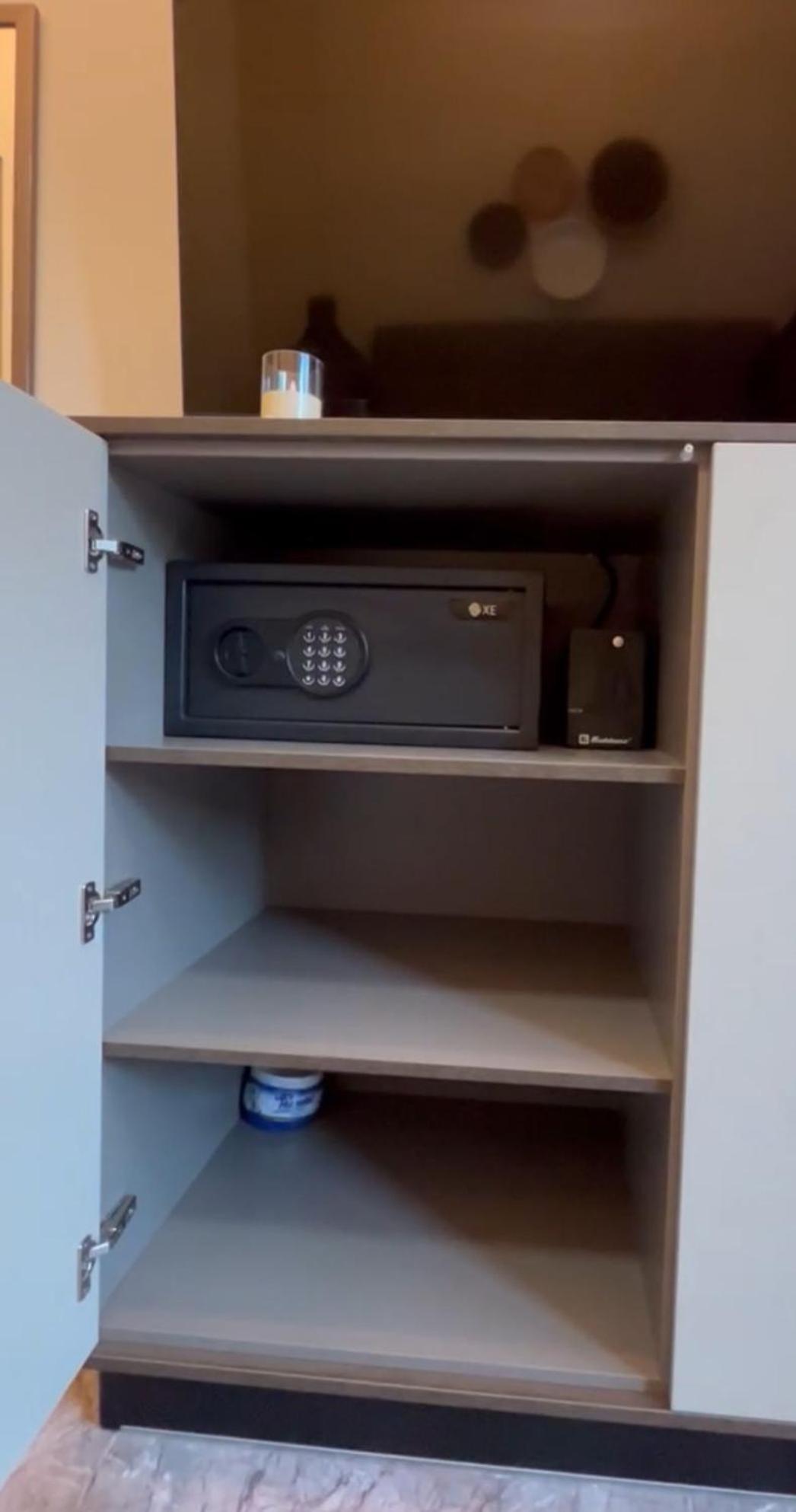 Apartment Close To The Beach,ground Floor, Jacuzzi, 1gb Wi-fi